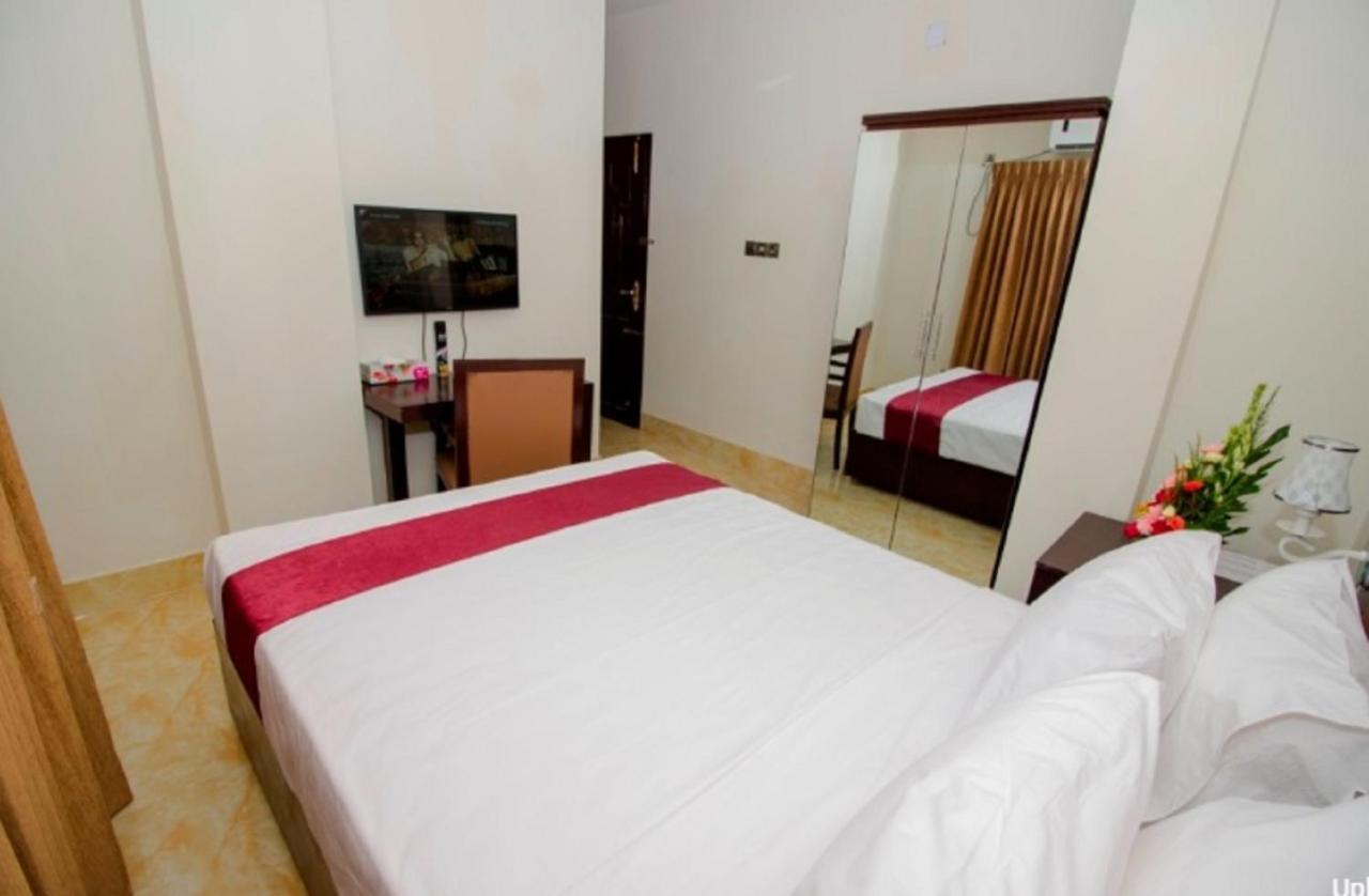 Hotel Gulshan Lake View Dhaka Extérieur photo
