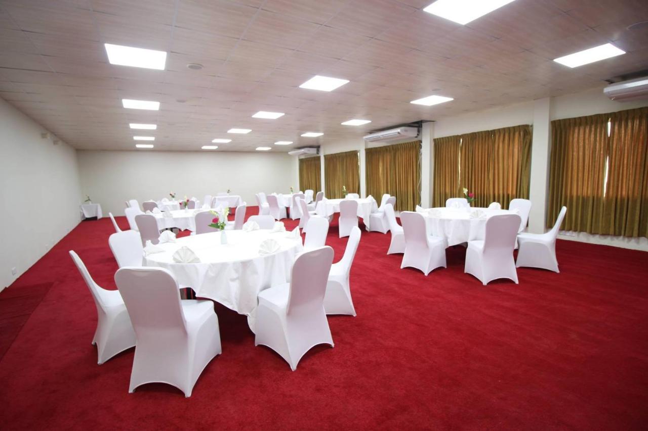 Hotel Gulshan Lake View Dhaka Extérieur photo