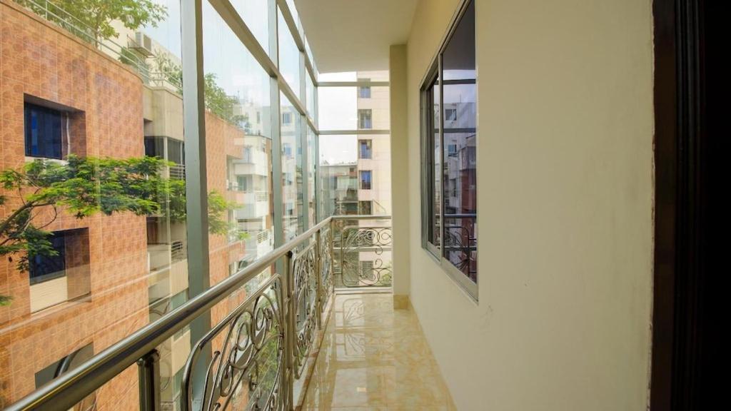 Hotel Gulshan Lake View Dhaka Extérieur photo