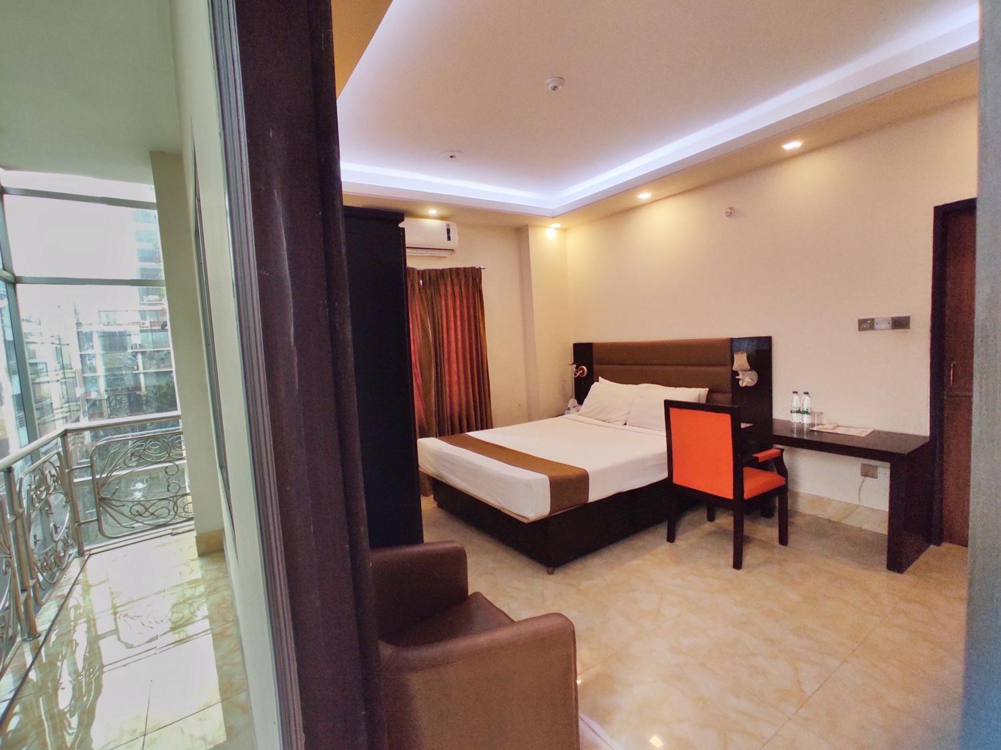 Hotel Gulshan Lake View Dhaka Extérieur photo